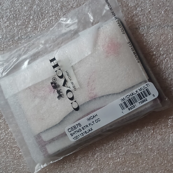 SOLD - NWT COACH Card Case With Shooting Star Print - Picture 6 of 6